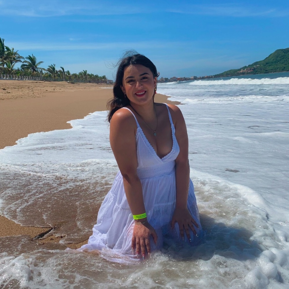 Meet your Posher, Gina